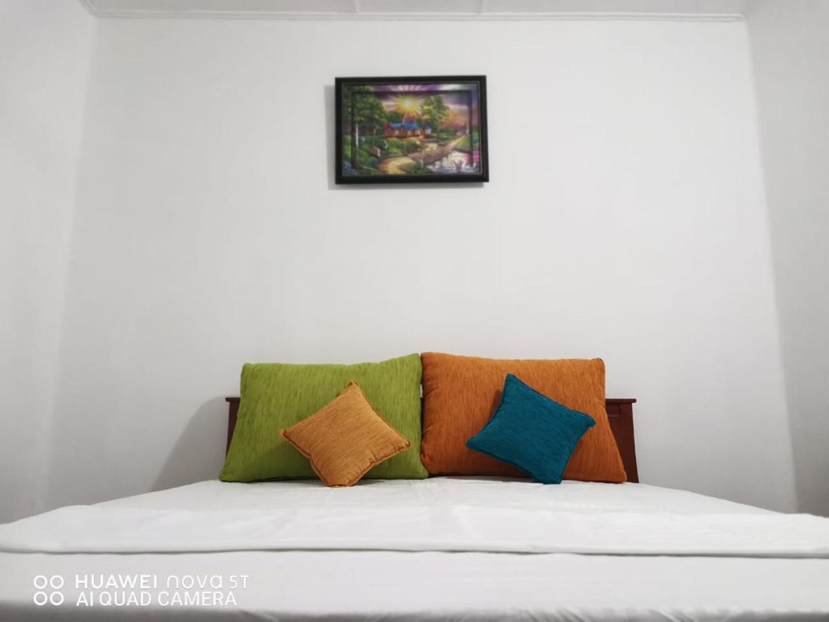 Bee Cottage Negombo Exterior photo