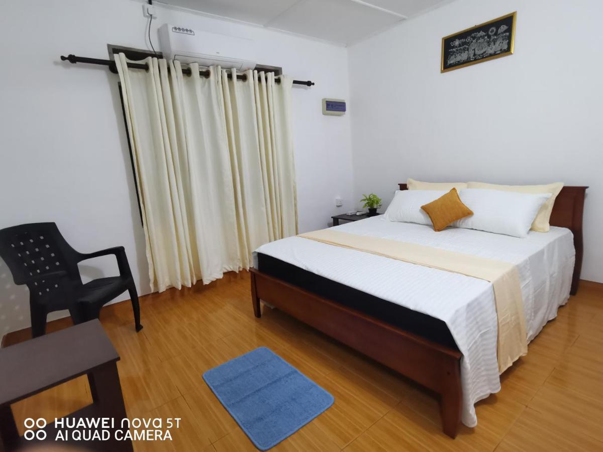 Bee Cottage Negombo Exterior photo