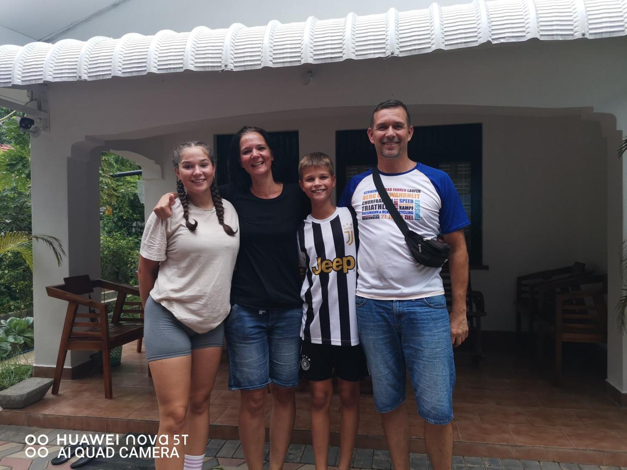 Bee Cottage Negombo Exterior photo